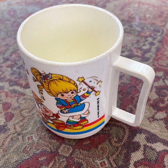 Vintage 1983 Rainbow 🌈 Brite cup - Picture 2 of 8